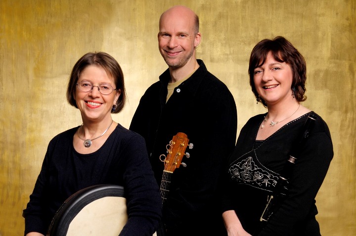 Iontach Siobh?n Kennedy, Jens Kommnick, Angelika Berns